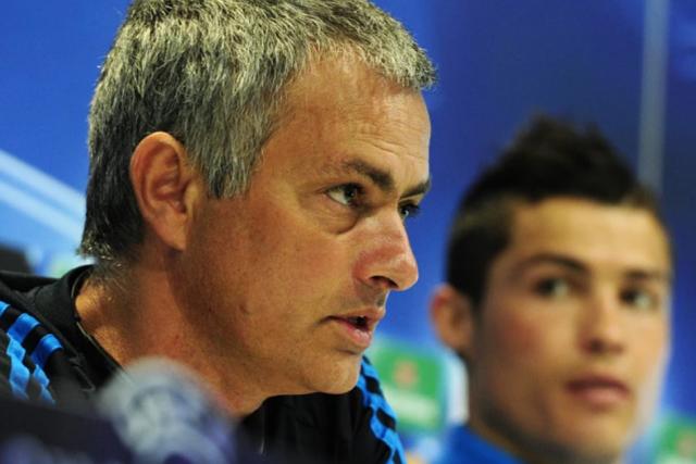 BOB半岛-2012欧冠负拜仁 穆里尼奥擦干泪水去C罗家安慰他